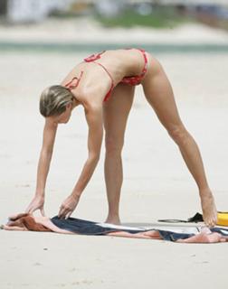 Jenni Falconer feet photo thumbnail