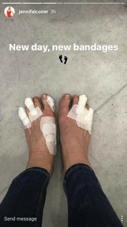 Jenni Falconer feet photo thumbnail