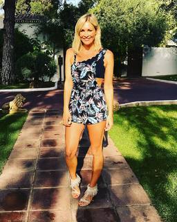 Jenni Falconer feet photo thumbnail