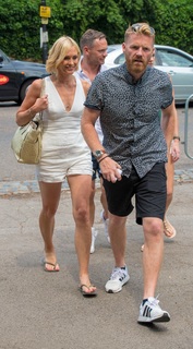 Jenni Falconer feet photo thumbnail