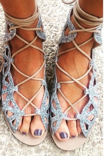 Jenni Falconer feet photo thumbnail
