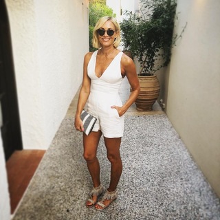 Jenni Falconer feet photo thumbnail