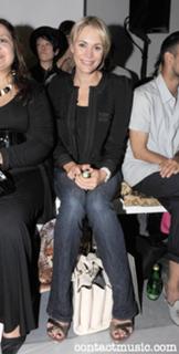 Jenni Falconer feet photo thumbnail