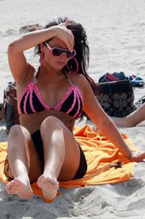 Jenni Farley feet photo thumbnail