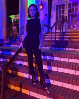 Jenni Farley feet photo thumbnail
