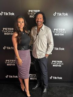 Jenni Farley feet photo thumbnail