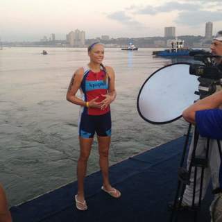 Jennie Finch feet photo thumbnail