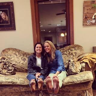 Jennie Finch feet photo thumbnail