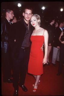 Jennie Garth feet photo thumbnail