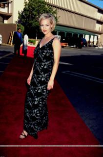 Jennie Garth feet photo thumbnail