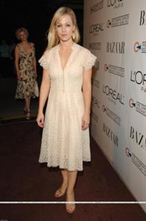 Jennie Garth feet photo thumbnail