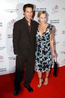 Jennie Garth feet photo thumbnail