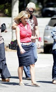 Jennie Garth feet photo thumbnail