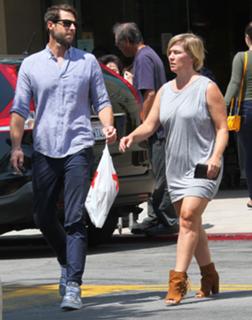 Jennie Garth feet photo thumbnail