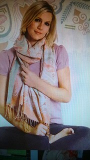 Jennie Garth feet photo thumbnail