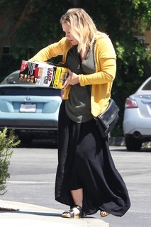 Jennie Garth feet photo thumbnail