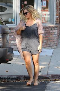 Jennie Garth feet photo thumbnail