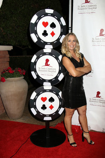 Jennie Garth feet photo thumbnail