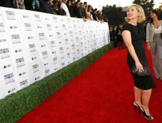 Jennie Garth feet photo thumbnail