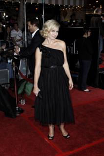 Jennie Garth feet photo thumbnail
