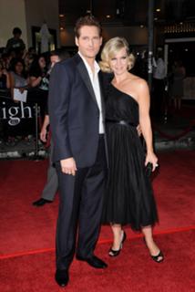 Jennie Garth feet photo thumbnail