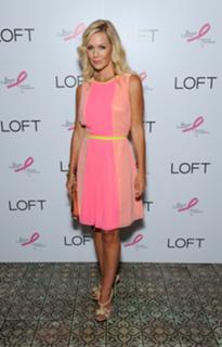 Jennie Garth feet photo thumbnail