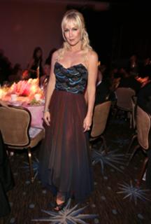 Jennie Garth feet photo thumbnail