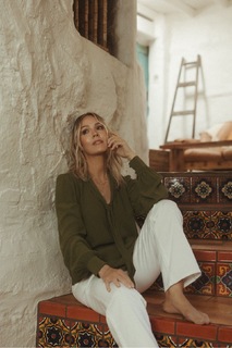 Jennie Garth feet photo thumbnail