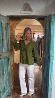 Jennie Garth feet photo thumbnail