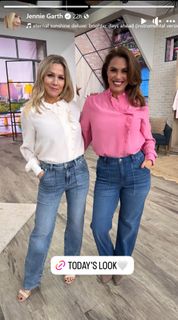 Jennie Garth feet photo thumbnail