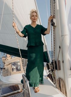 Jennie Garth feet photo thumbnail