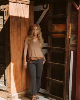 Jennie Garth feet photo 9