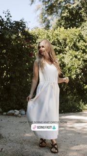 Jennie Garth feet photo 6