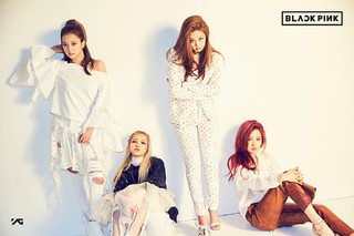 Jennie Kim feet photo thumbnail