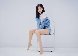 Jennie Kim feet photo thumbnail