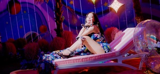 Jennie Kim feet photo thumbnail