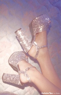 Jennie Kim feet photo thumbnail
