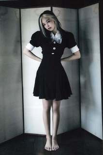 Jennie Kim feet photo thumbnail