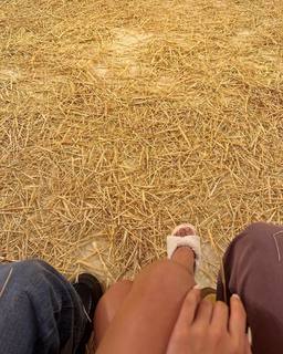 Jennie Kim feet photo thumbnail