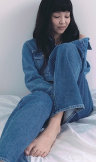 Jennie Kim feet photo thumbnail