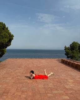 Jennie Kim feet photo thumbnail