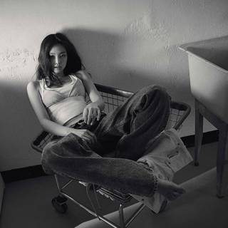 Jennie Kim feet photo thumbnail