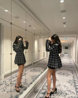Jennie Kim feet photo thumbnail