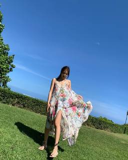 Jennie Kim feet photo thumbnail
