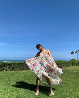 Jennie Kim feet photo thumbnail