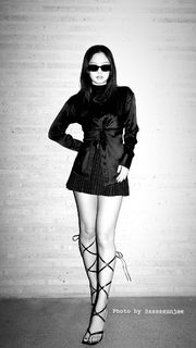 Jennie Kim feet photo thumbnail