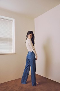 Jennie Kim feet photo thumbnail