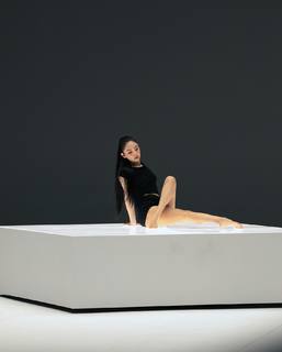 Jennie Kim feet photo thumbnail