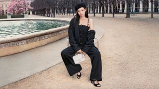 Jennie Kim feet photo thumbnail