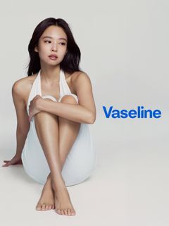 Jennie Kim feet photo 1